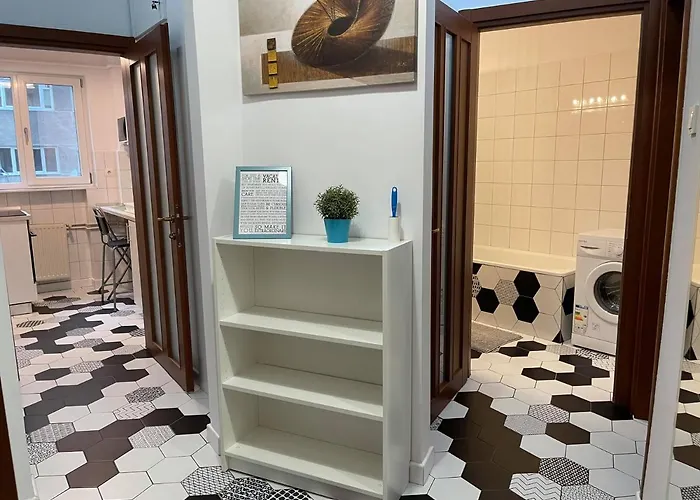 Interbellic Flat Apartment Bucureşti