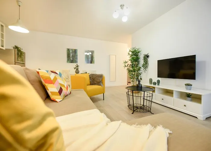 The Comfy Spot - 1 Br-Apartment & Parking Included In North Business Area Bucureşti