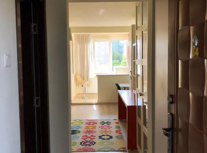 Les Garcons I Sara - Sunny Colorful Studio Near Plaza Mall Bucureşti