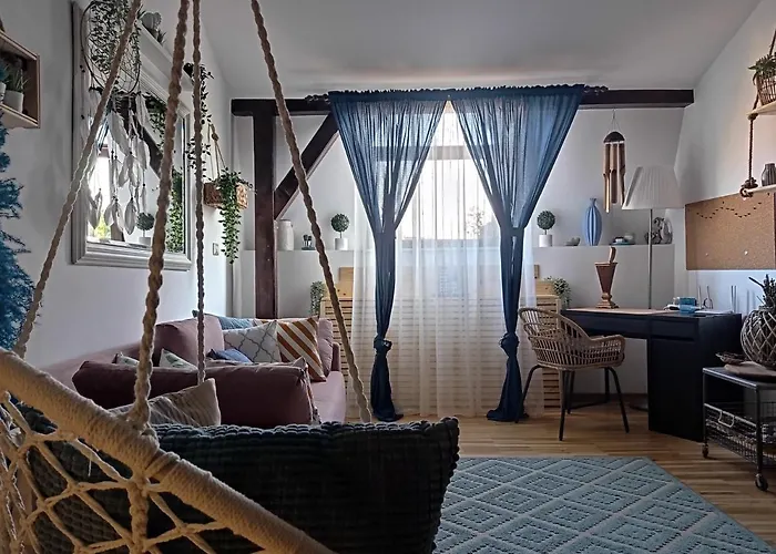 Urban Zen Den 2 Room Condo Bucureşti