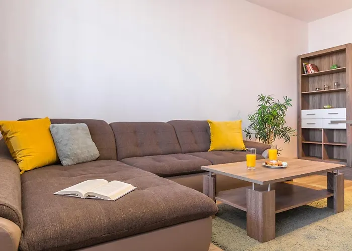 Lovely Apartment With City View Bucureşti