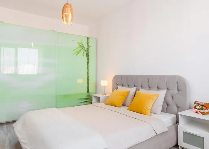 Lovely Apartment With City View Bucureşti