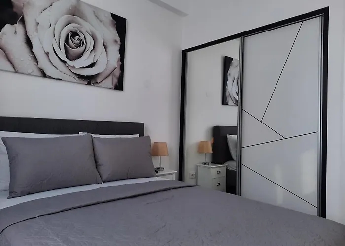 Luxury City Center Apartment - Garofita Romana Bucureşti