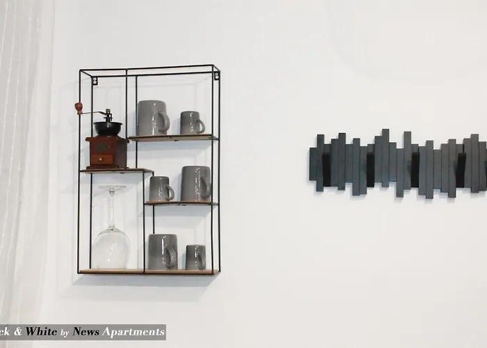 Black & White - News Apartment Bucureşti