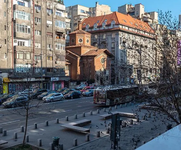 Central 2Br Apartment With Balcony - Italian Church & City View Bucureşti
