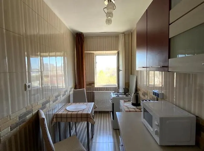 Les Garcons I Adi - Spacious View Studio Near Metro Bucureşti