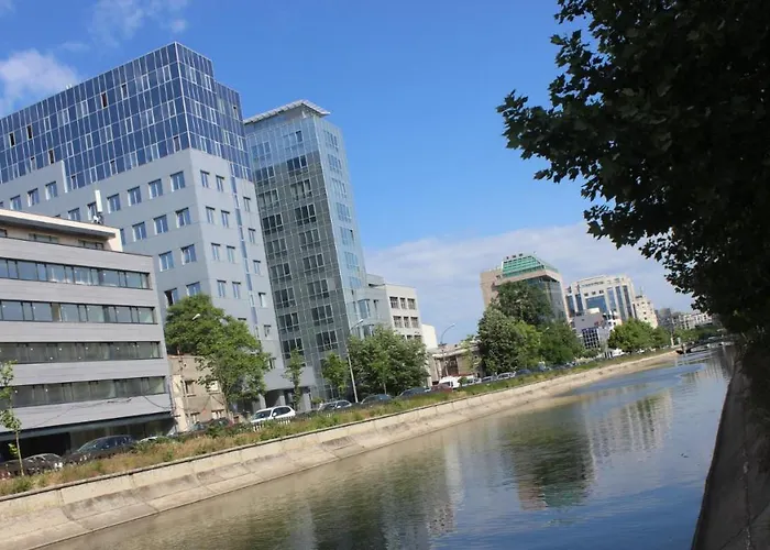 Holidays Host Splaiul Unirii Bucureşti