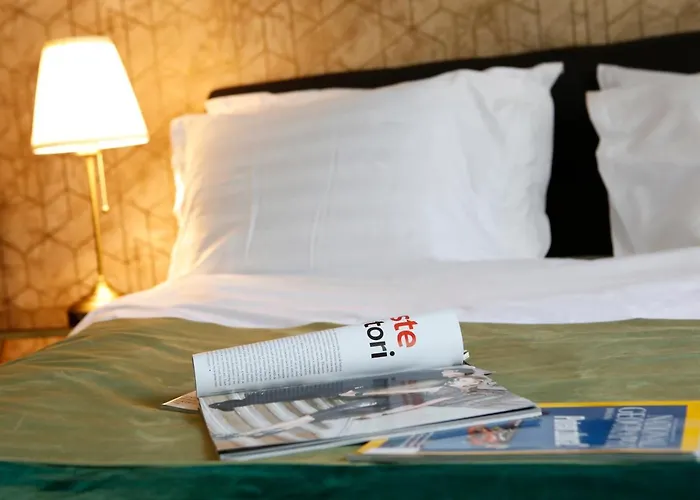 Grand Phillip Cismigiu Park Downtown Bucharest Apartment