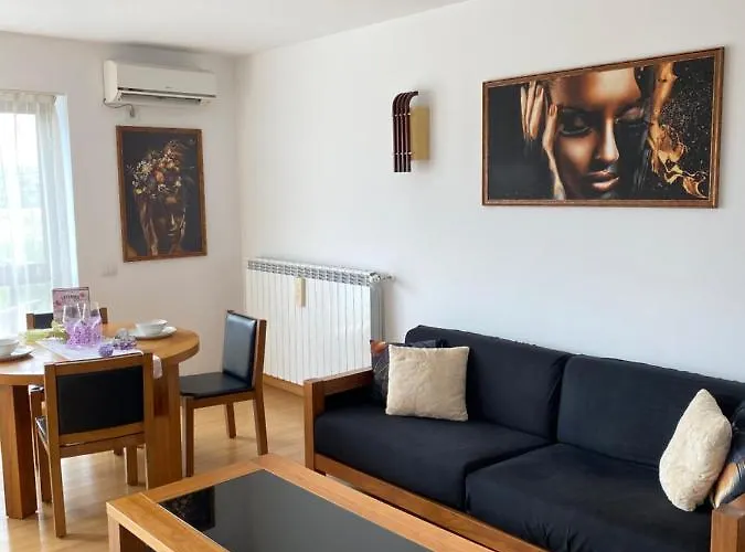 Sunny Two Room Apartment, Baneasa, Petrom City, Free Wi-Fi And Underground Parking Bucureşti