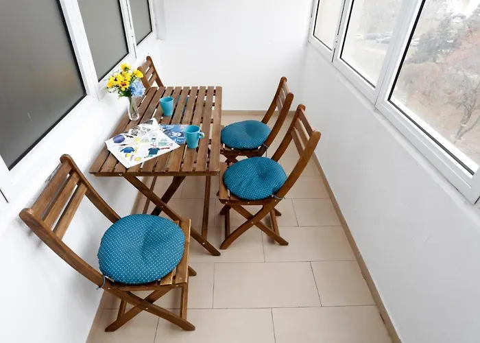 Lovely 2 Bedroom Apartment Near Old Town Bucureşti
