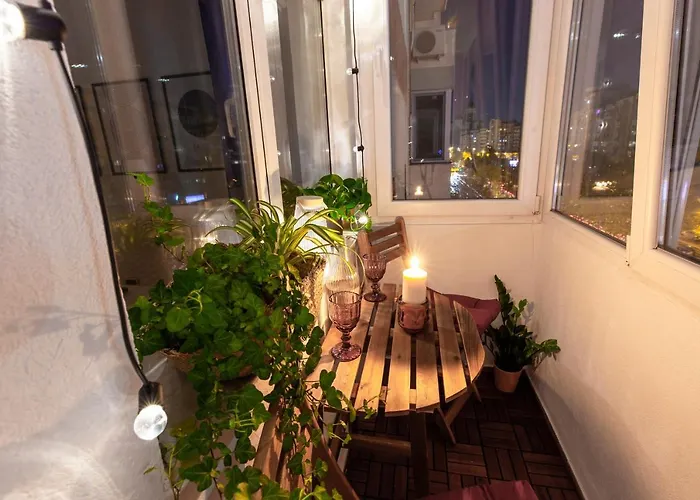 Elegant Apartment Near Marriott & Palace Of Parliament - Self Check-In & Water Filter Bucureşti