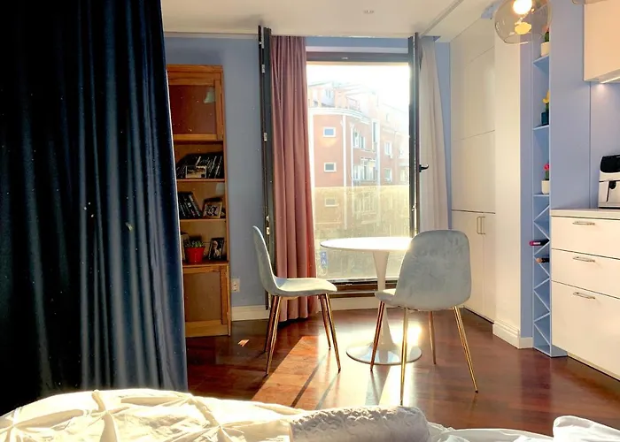 Downtown Italian Studio Bucureşti