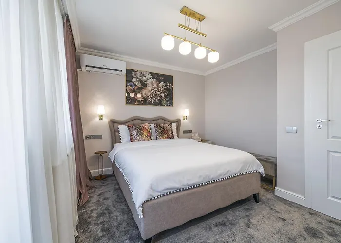 Bright House Cantemir Bucureşti