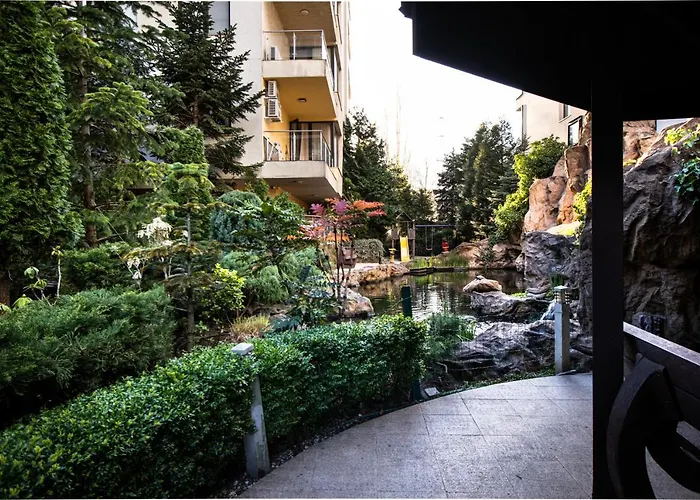 Garden Oasis Studio Bucureşti