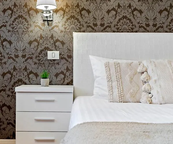 City Heart Retreat Elegant Apartment Bucureşti