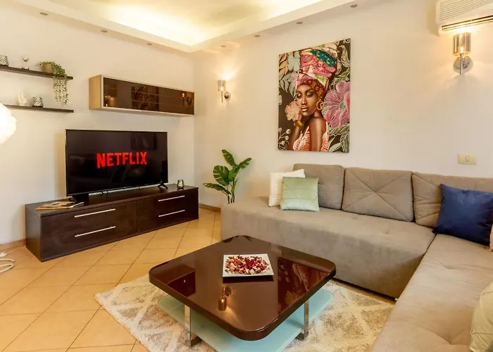 1Br Apt With Jacuzzi Near Herastrau: Ideal Getaway Bucureşti