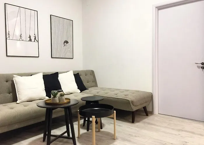 Perfect Home: Cozy 2Br Apt & Balcony Bucureşti