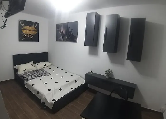 Ovidiu relaxing place Bucureşti