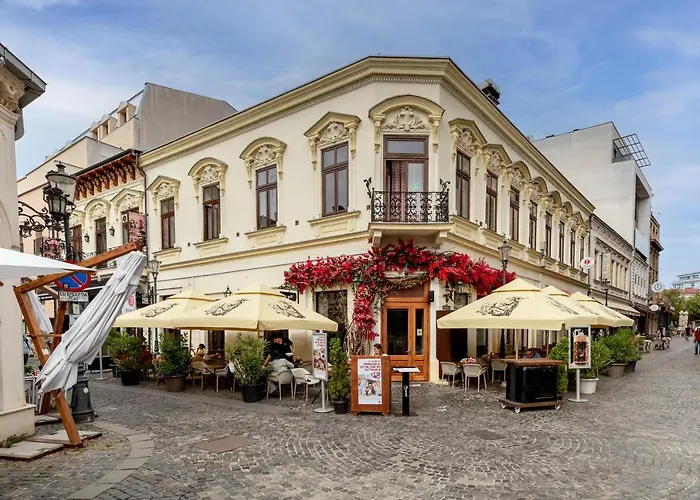 Downtown Retreat: Spacious 2-Br By Unirii Square Bucureşti