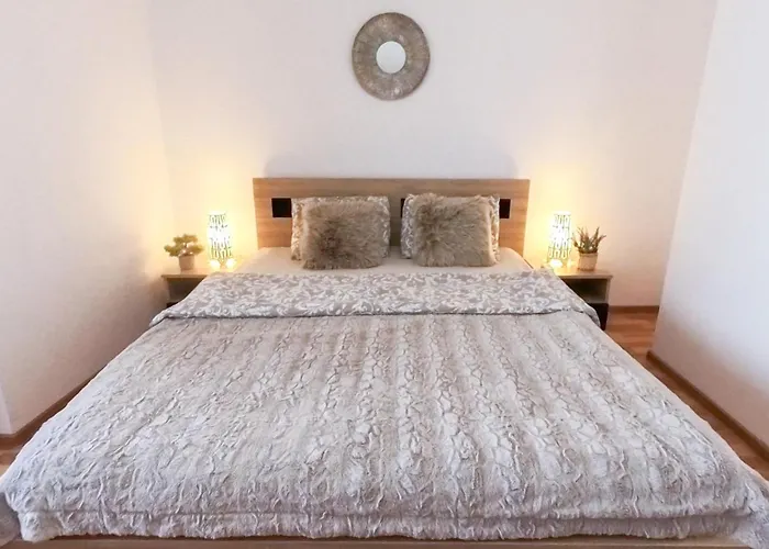 Old Town Flowery Apartment Bucureşti