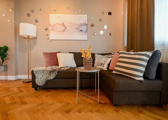 Premium Urban Living - Stylish Apartments At Universitate Prime Location Bucureşti