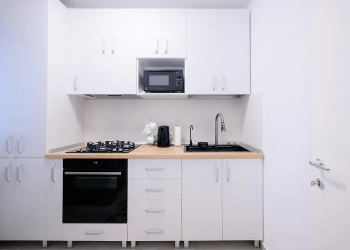 Charming Hideaway Inspired By El Profesor'S Intrigue Apartment Bucureşti