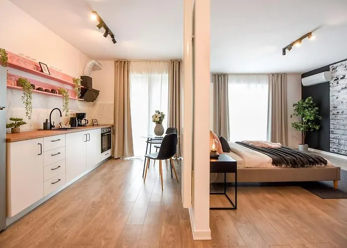 Pink Cloud Apartment Bucureşti