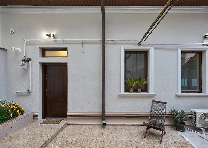 Cozy Green House Bucureşti