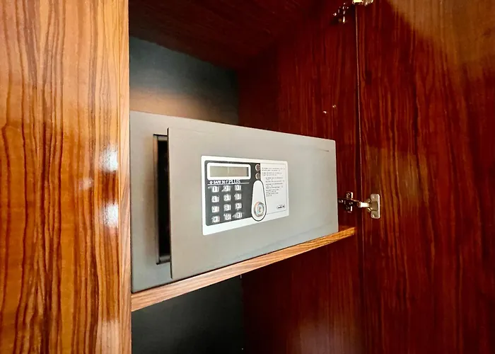 Royal Studio Apartment With A Perfect View - Yamaluxe Bucureşti