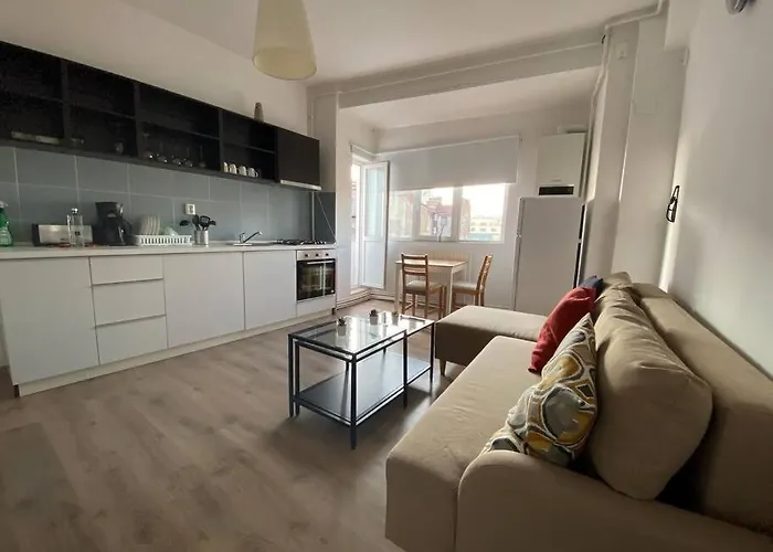 Gorgeous Apartment Near Old Town Bucureşti