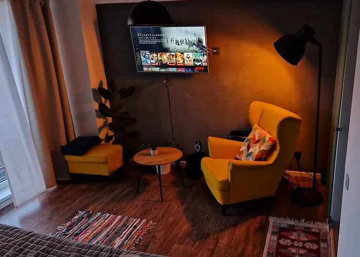 Self Check-In Free Parking Near Metro Stations And Bus Westside Studio S6 Bucureşti