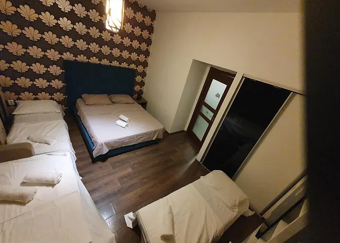 Romana Square Apartment Near Old Town - Ultracentral Location Bucureşti