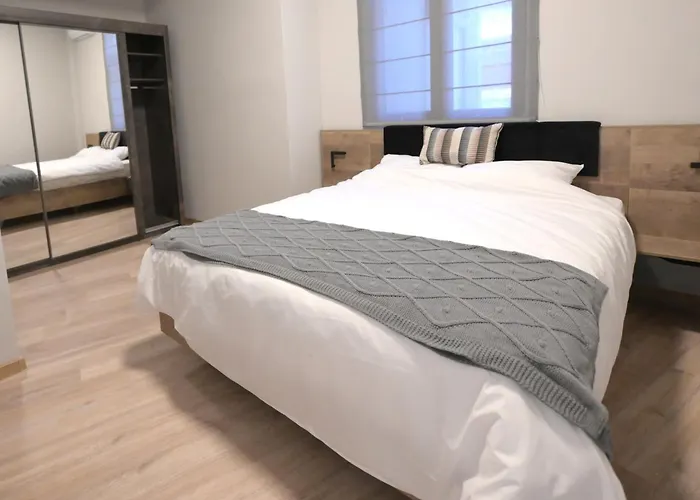Umbrella Street Center Luxury 2 Bedroom Bucureşti