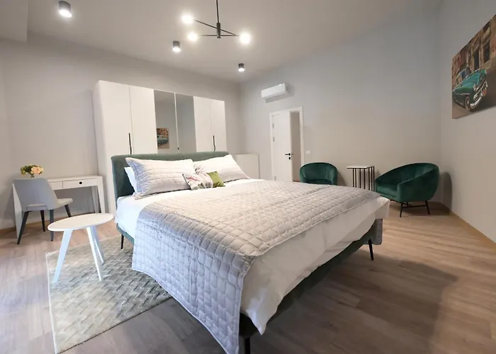Umbrella Street Center Luxury 2 Bedroom Bucureşti