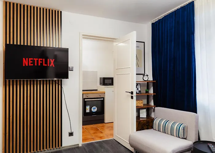 Central Modern Apartment - Victory Square Near Government Building Bucureşti