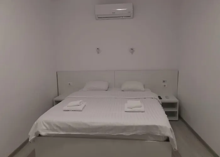 Old Town Bar Apartments On Street Tonitza Bucureşti