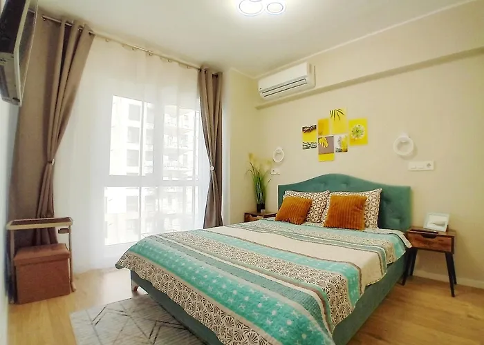 Sunshine - New & Quiet 1Br Apt, Business Area, Close To Airport, Highway A3, Subway Bucureşti
