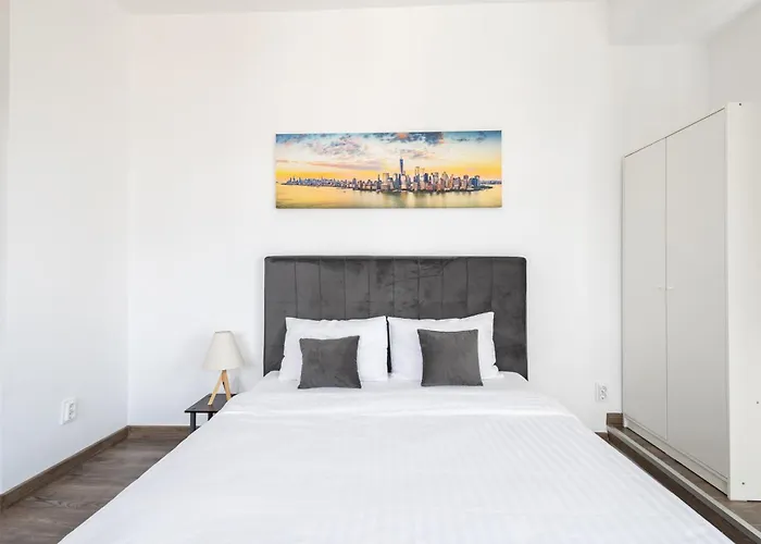 Downtown Victoria Apartments By Citybookings Bucureşti