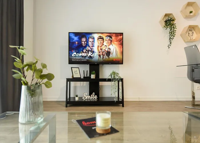 Infinite Horizons - Modern Living In North Business District Apartment Bucureşti