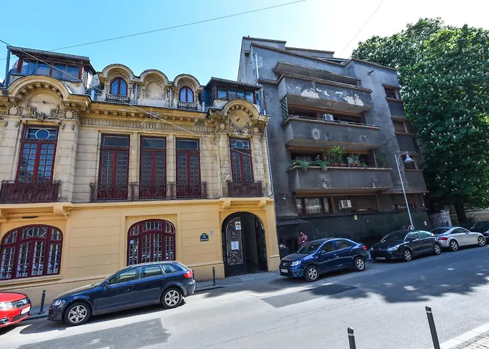 Bohemian Apartment Downtown Bucureşti