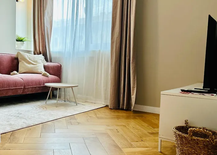 Ultracentral Lux Boutique 1Br Ap Near Subway Bucureşti