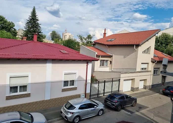 Cozy Apartment Near City Center Bucureşti