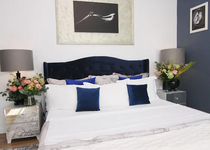 KAS 1Bd apartment unique central Unirii Bucureşti
