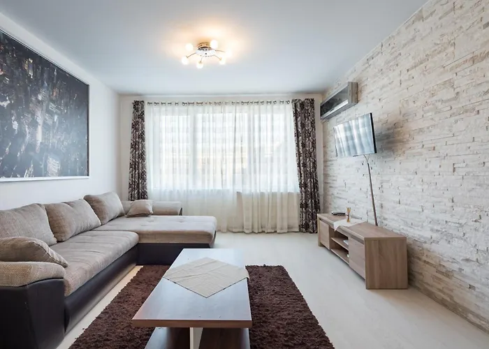 Iconic View - Top Location - Sala Palatului Bucureşti