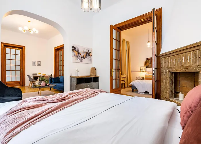 The- Point- 3Br Bright Cloud Apartment Bucureşti