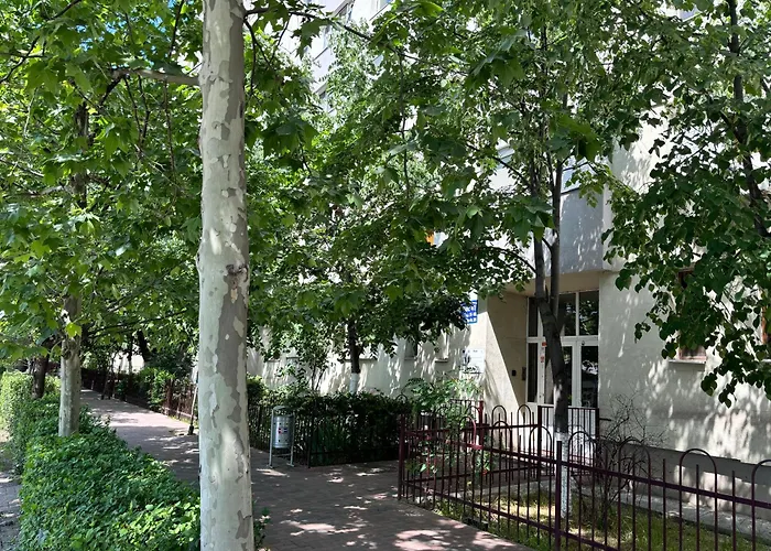 3 camere decomandat  Bucureşti