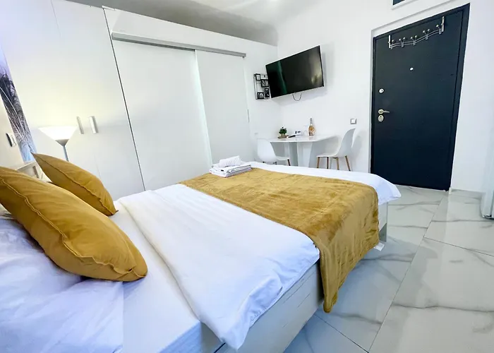 White Studio Bucureşti