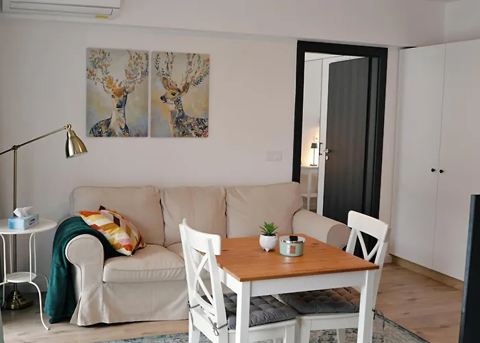 Urban Nest - Luxe Hideaway In Belvedere Bucureşti