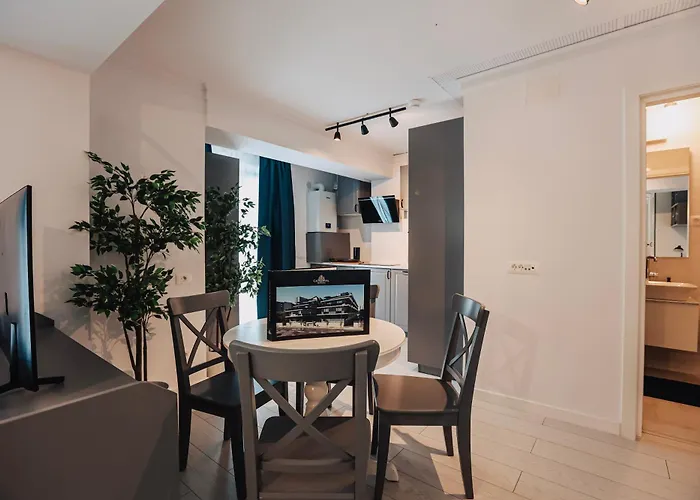 Nestone Apartment Bucureşti