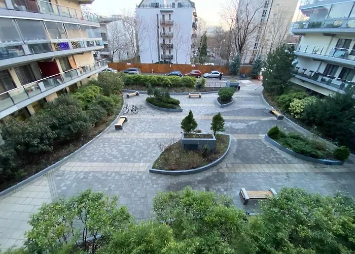 Green Apartment 214 With Private Parking Bucureşti